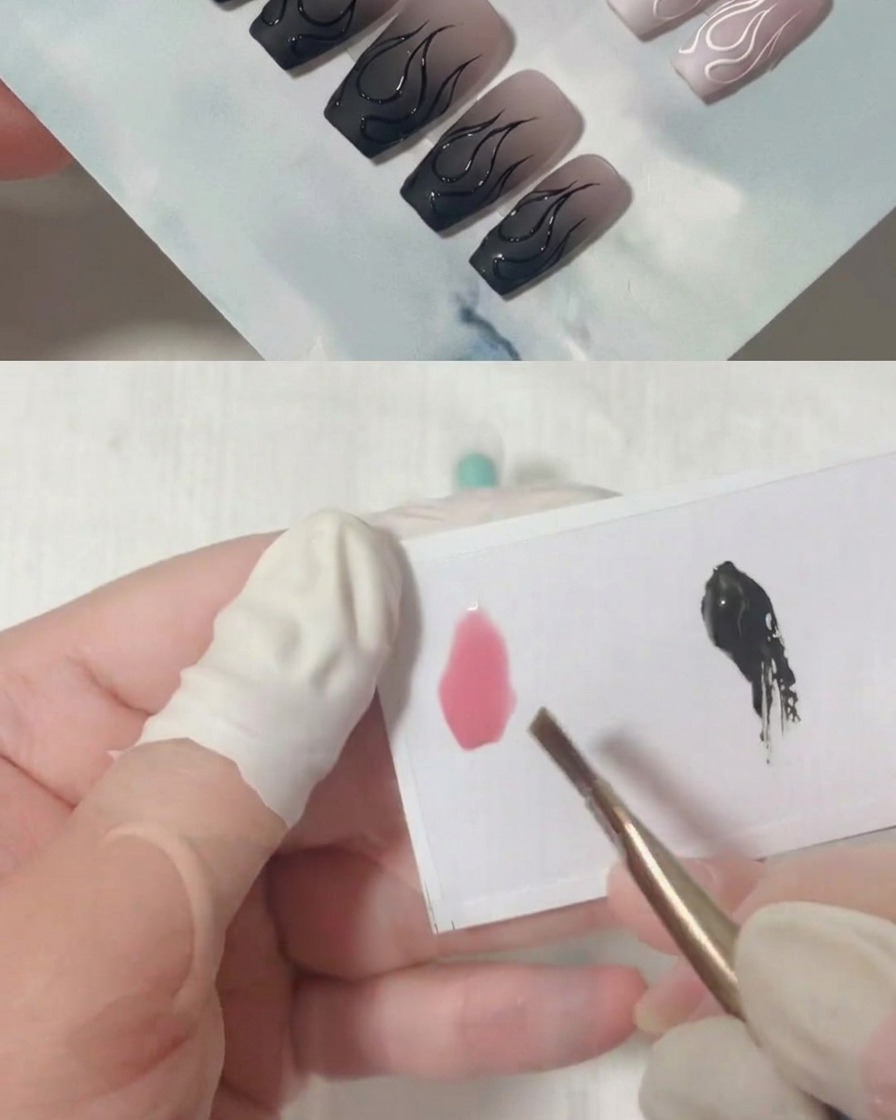 Un pennello applica un top coat opaco trasparente sopra ununghia sfumata.