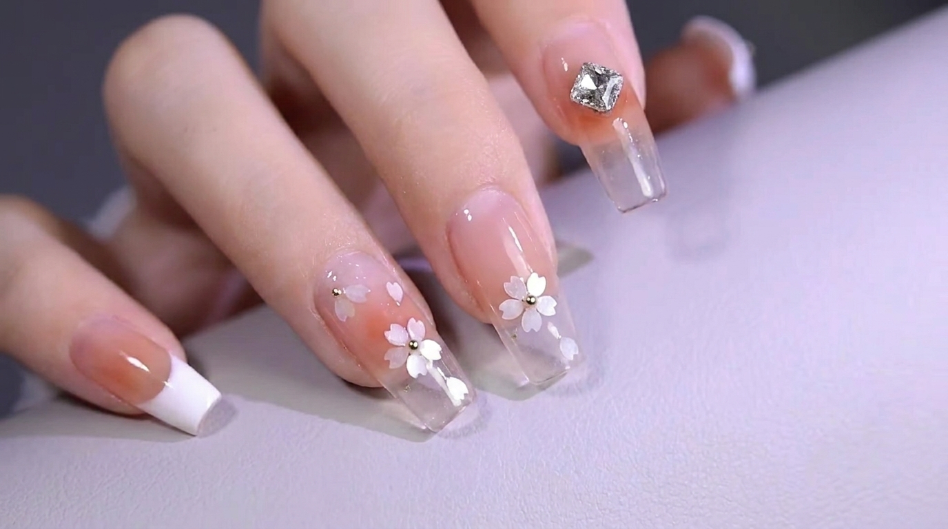 Unghie Sakura Cherry Blossom con pailettes — Tutorial floreale elegante