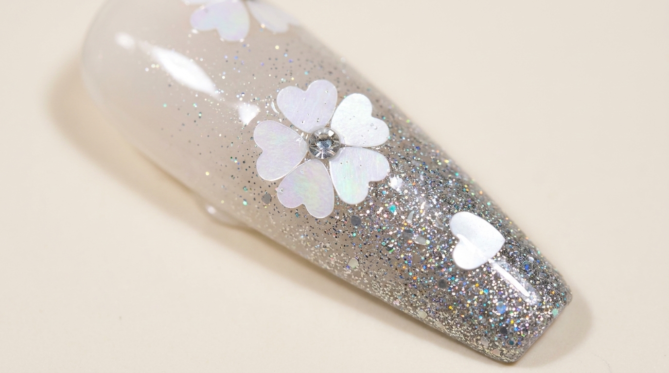 Unghie Sfumate con Fiori di Ciliegio — Tutorial Floreale Elegante