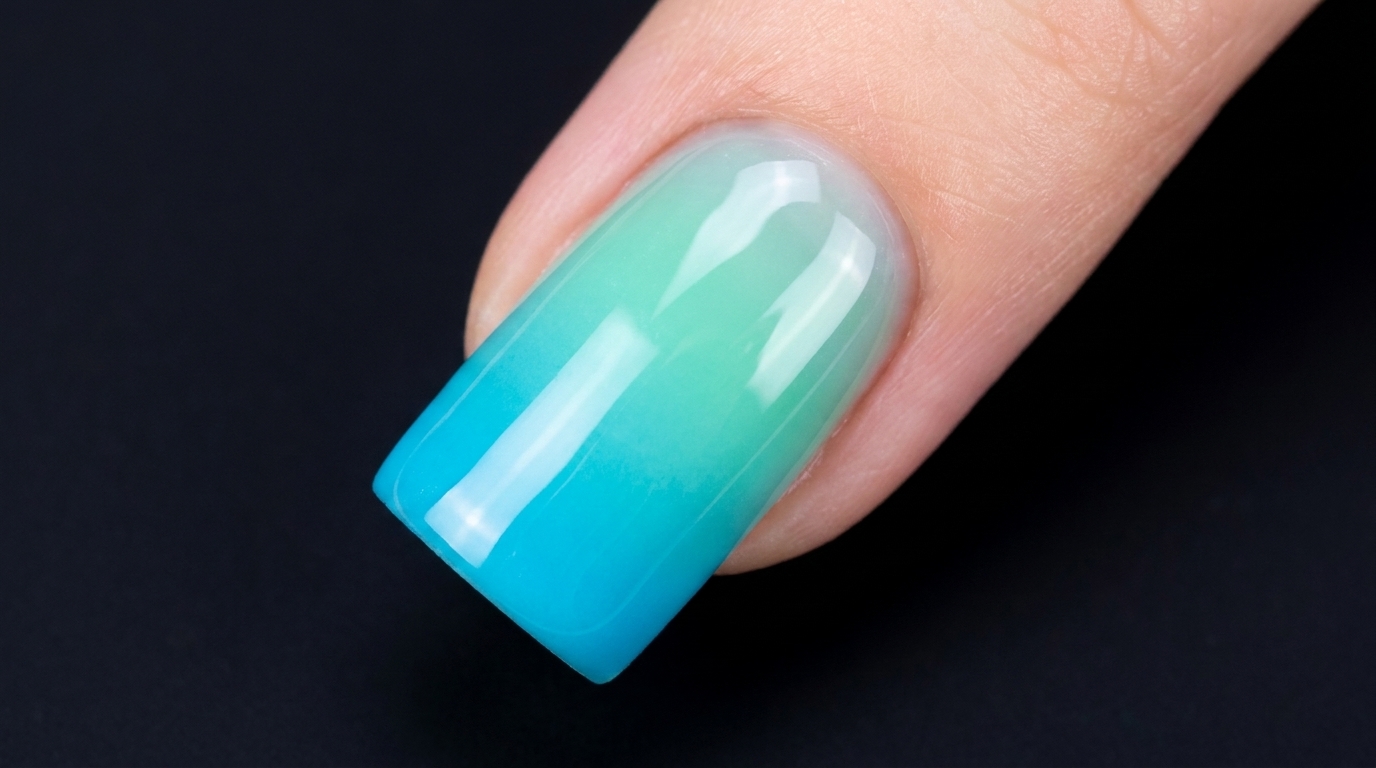 Unghie Ombré Gel Blu-Verde: Tutorial Passo dopo Passo