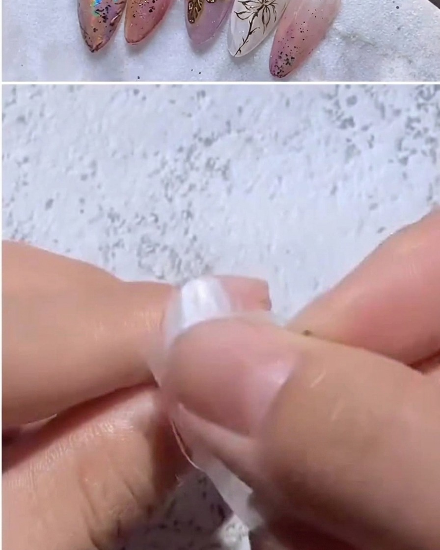 Un dito preme un pezzo di foil iridescente sulla tip.