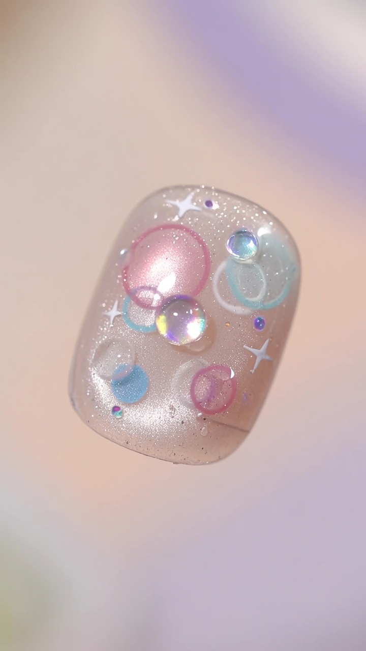 Tutorial: Nail Art da Sogno con Gel Effetto Bolle