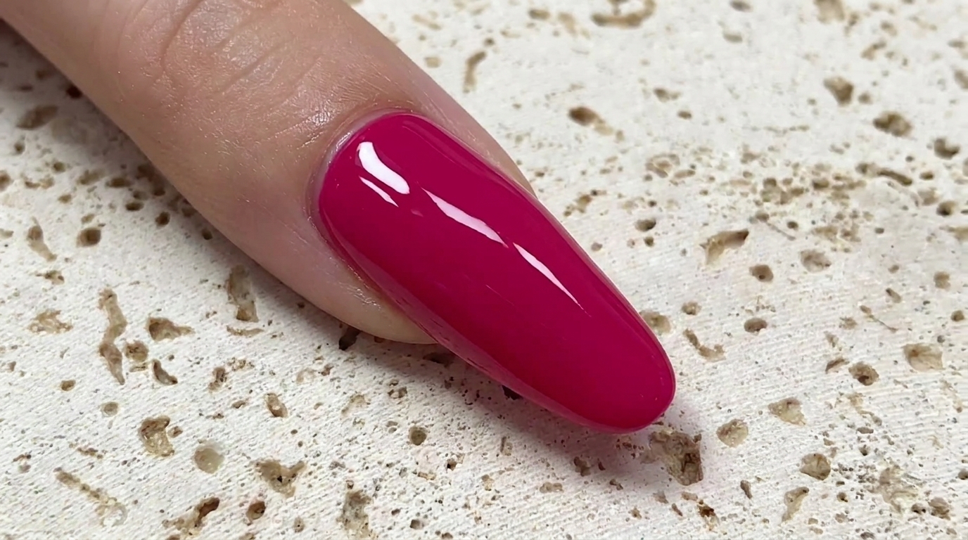 Manicure Gel Tricolore: Tutorial su Dragon Fruit, Rosso e Verde Menta