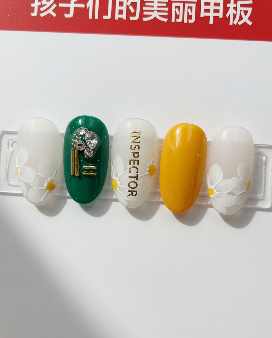 Aggiunta di un secondo strato di petali bianchi sopra il primo strato su una tip.