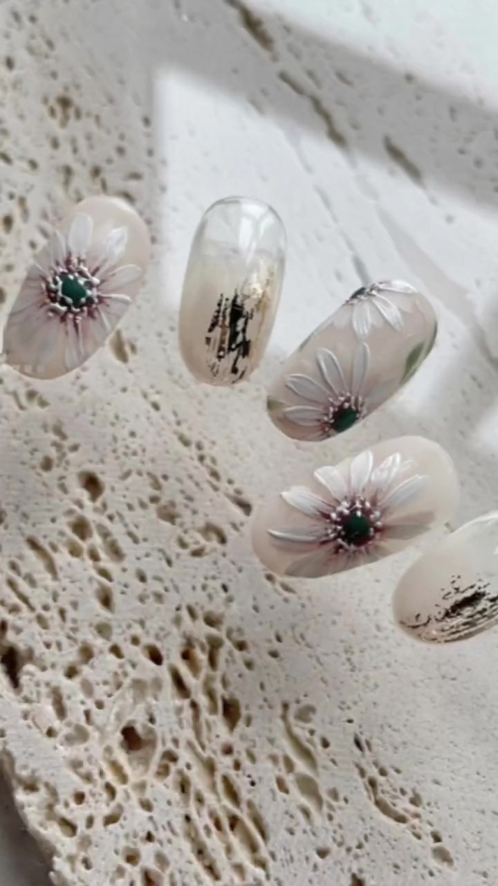 Manicure Gel Effetto Margherite — Tutorial Passo dopo Passo