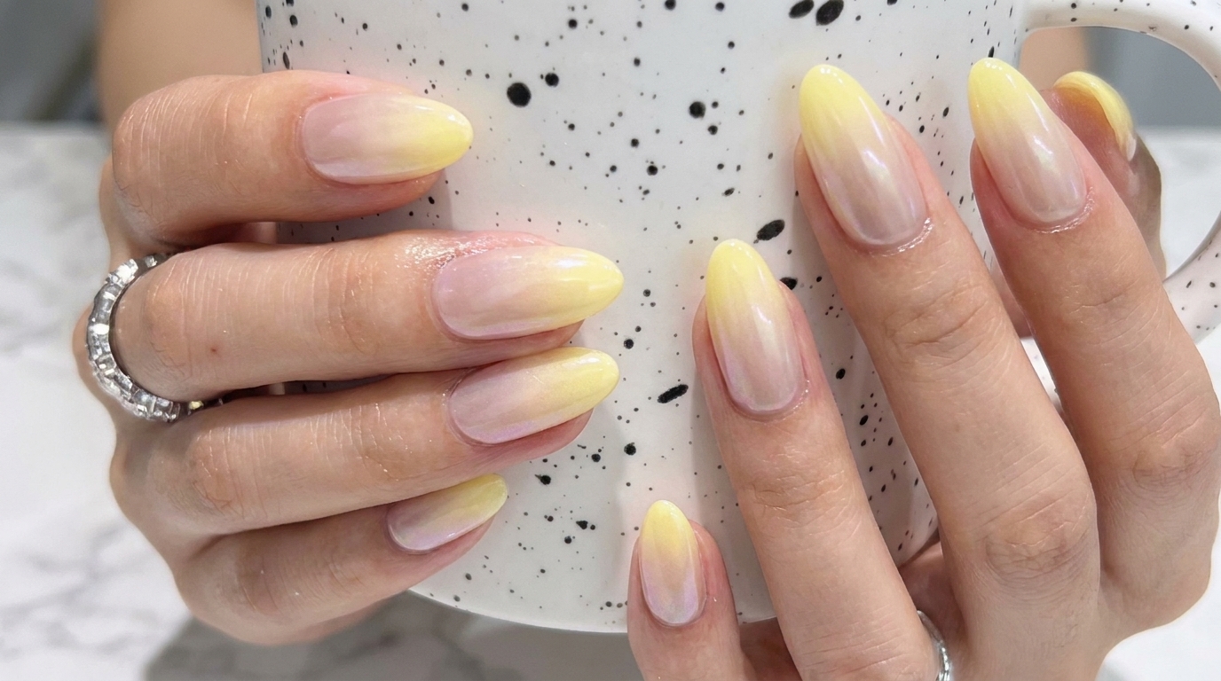 Unghie Gradient Giallo Limone e Polvere Moon — Tutorial Passo dopo Passo
