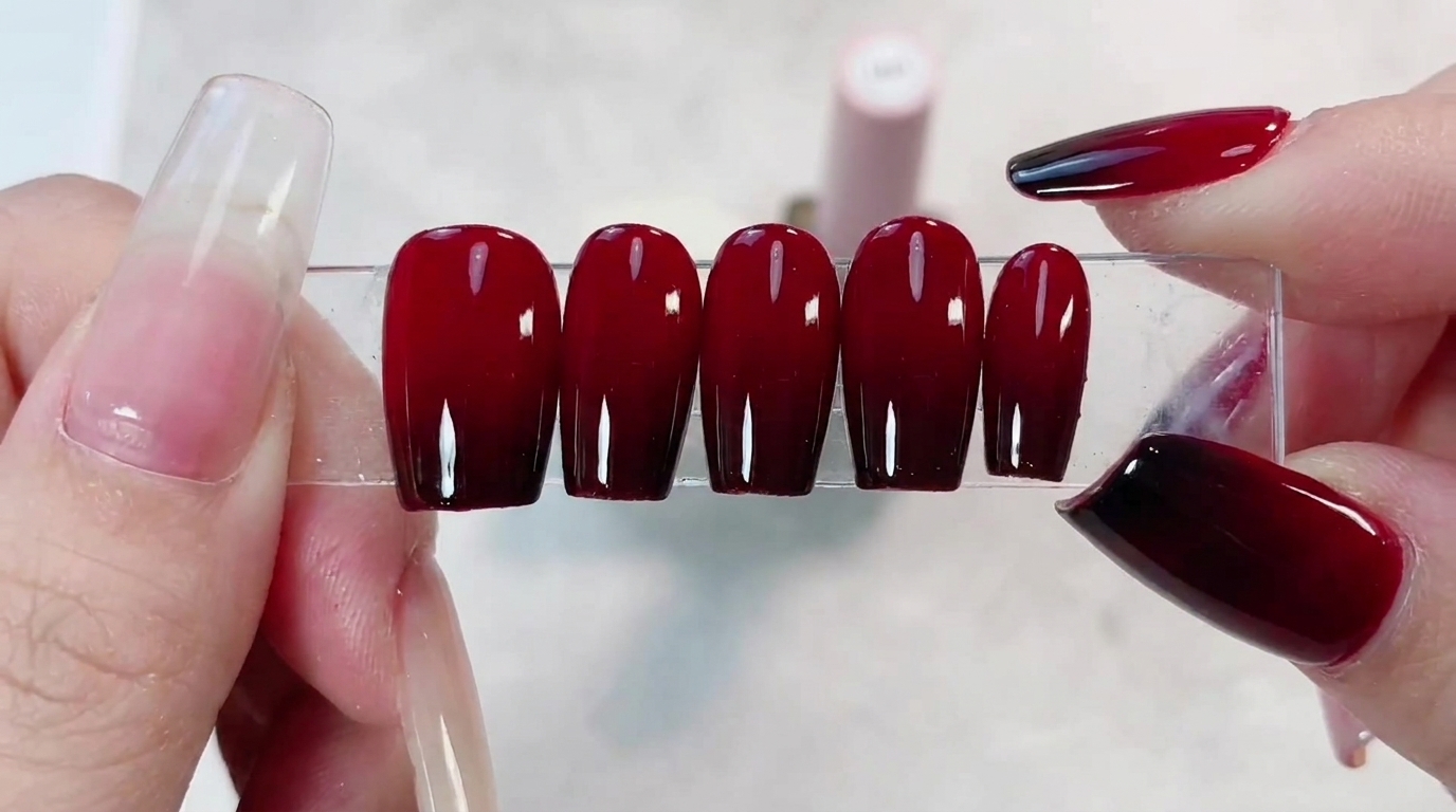 Unghie Gel Ombre Rosso Scuro — Tutorial Passo dopo Passo per una Sfumatura Elegante
