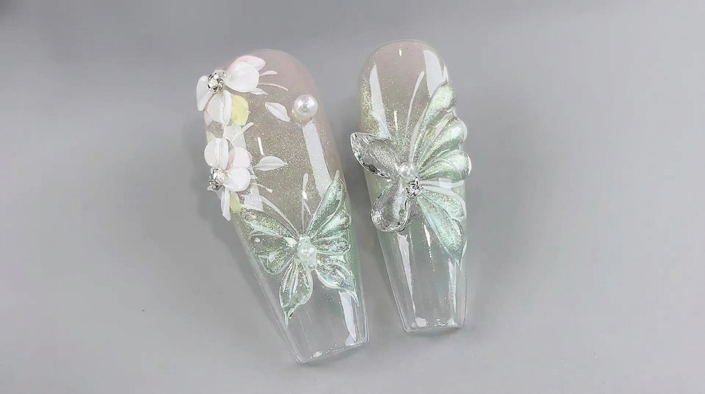Unghie in Gel Effetto Occhio di Gatto con Fiori e Farfalle 3D Trasparenze Effetto Ghiaccio — Tutorial Passo dopo Passo
