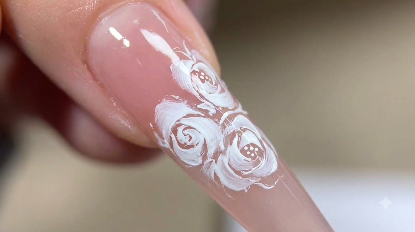 Decorazione Unghie con Rose in Gel Bianco Effetto Mano Libera — Tutorial Passo dopo Passo