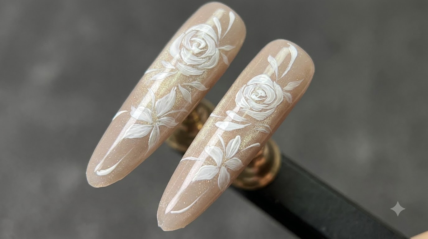 Nail Art con Rose Dipinte a Mano e Base Cat Eye — Tutorial Passo dopo Passo